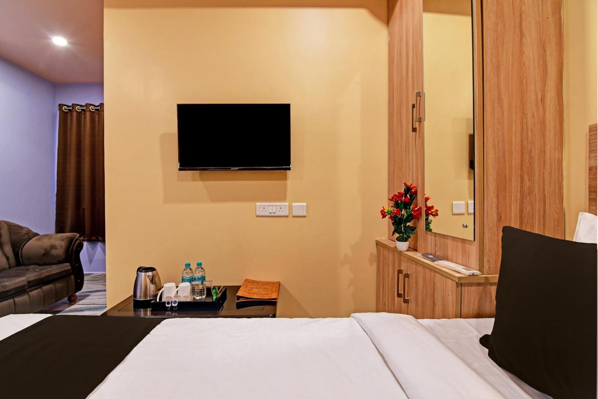 Hotel Super Collection O Mahal Kalkuta Zewnętrze zdjęcie